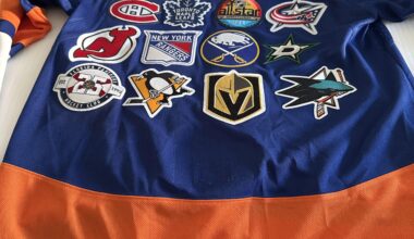 Islanders fan coming in piece!