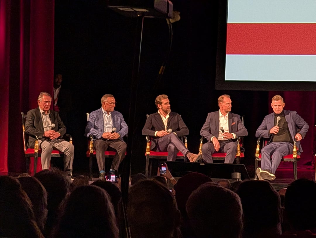 A night at the fox has been great so far!