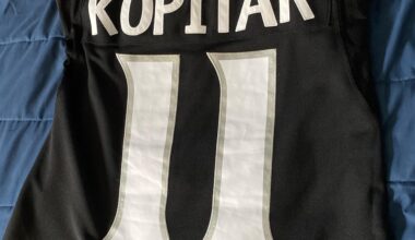 LA Kings hockey jersey