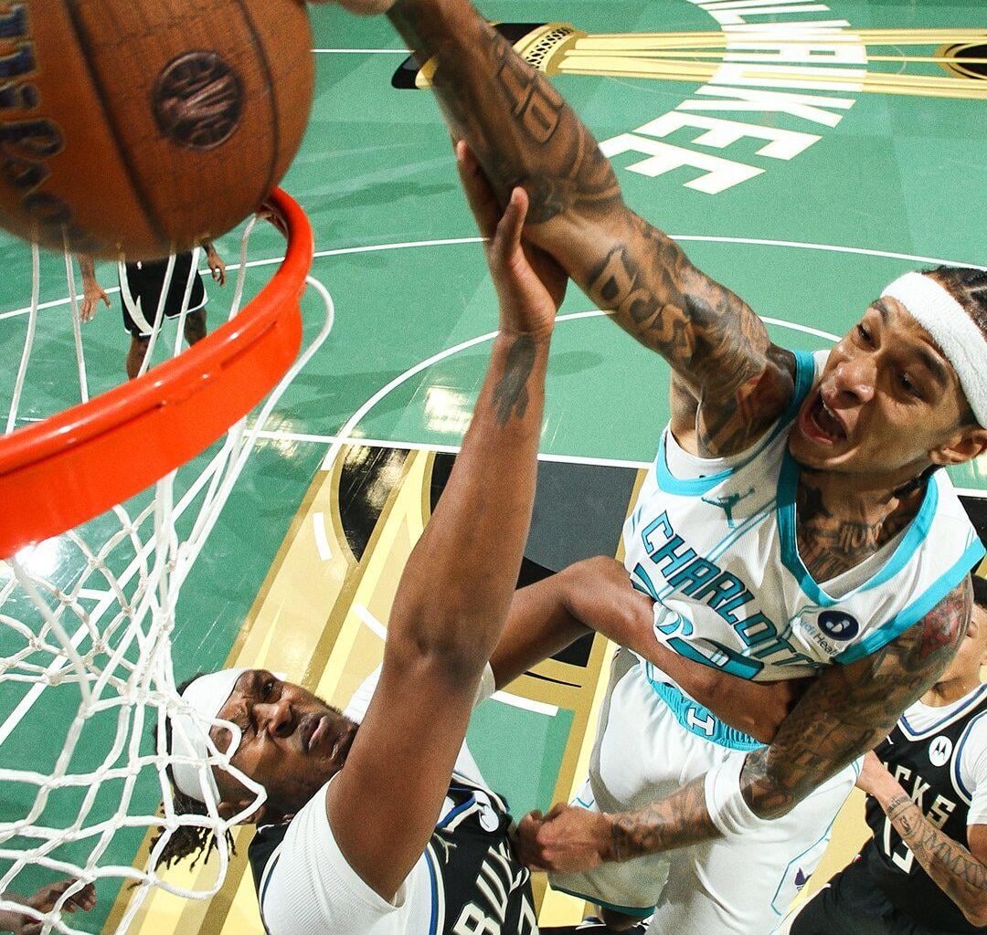 Tre Manns Poster on Myles Turner