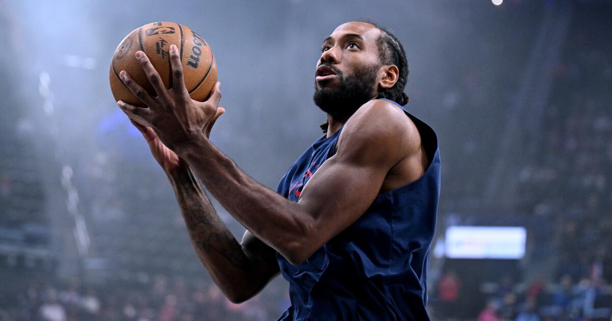 Clippers star Kawhi Leonard to miss a 'few games' because of injury