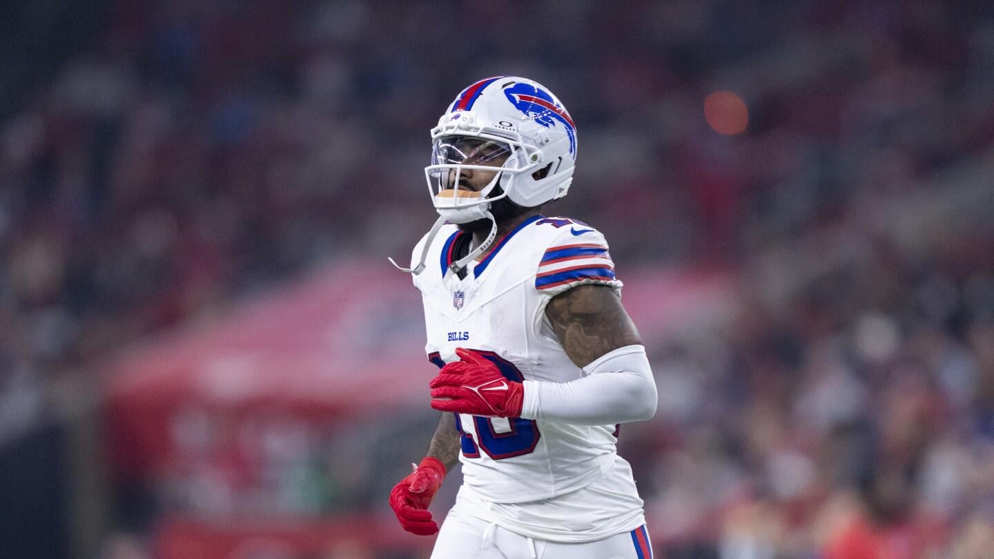 Bills waive Elijah Moore