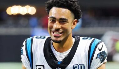 WHOOOOO PUT UP 448 YDS, 3TDS, 0 INT, AND 68% COMP?