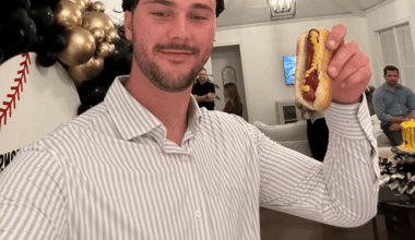 Paul Skenes celebrates his Cy Young Award with a glizzy