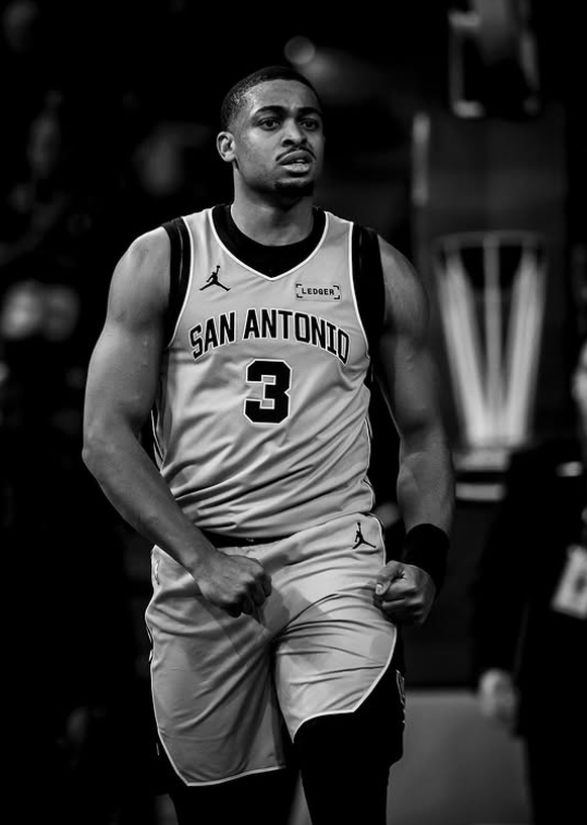 His impact didn't show up in the box scores, but Keldon was so good vs Houston. Props to the BIG BODY!