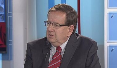 Senators call on prime minister to ban advertising for sports betting | CBC News