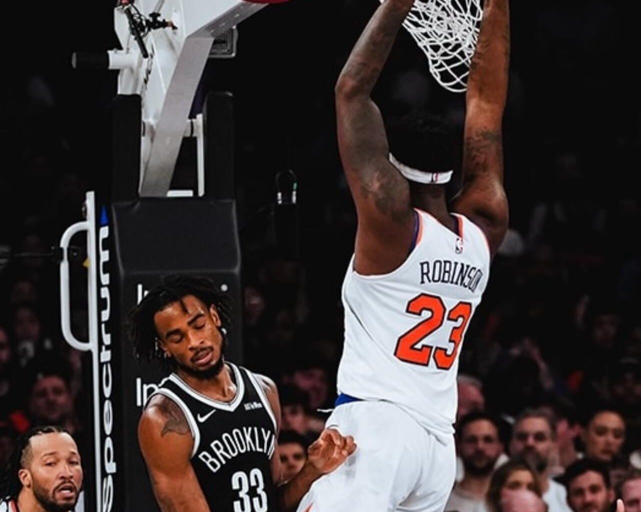 A New Portrait : “IN YOUR FACE” by Mitchell Robinson.  😎👍🏆🧨💪🤩