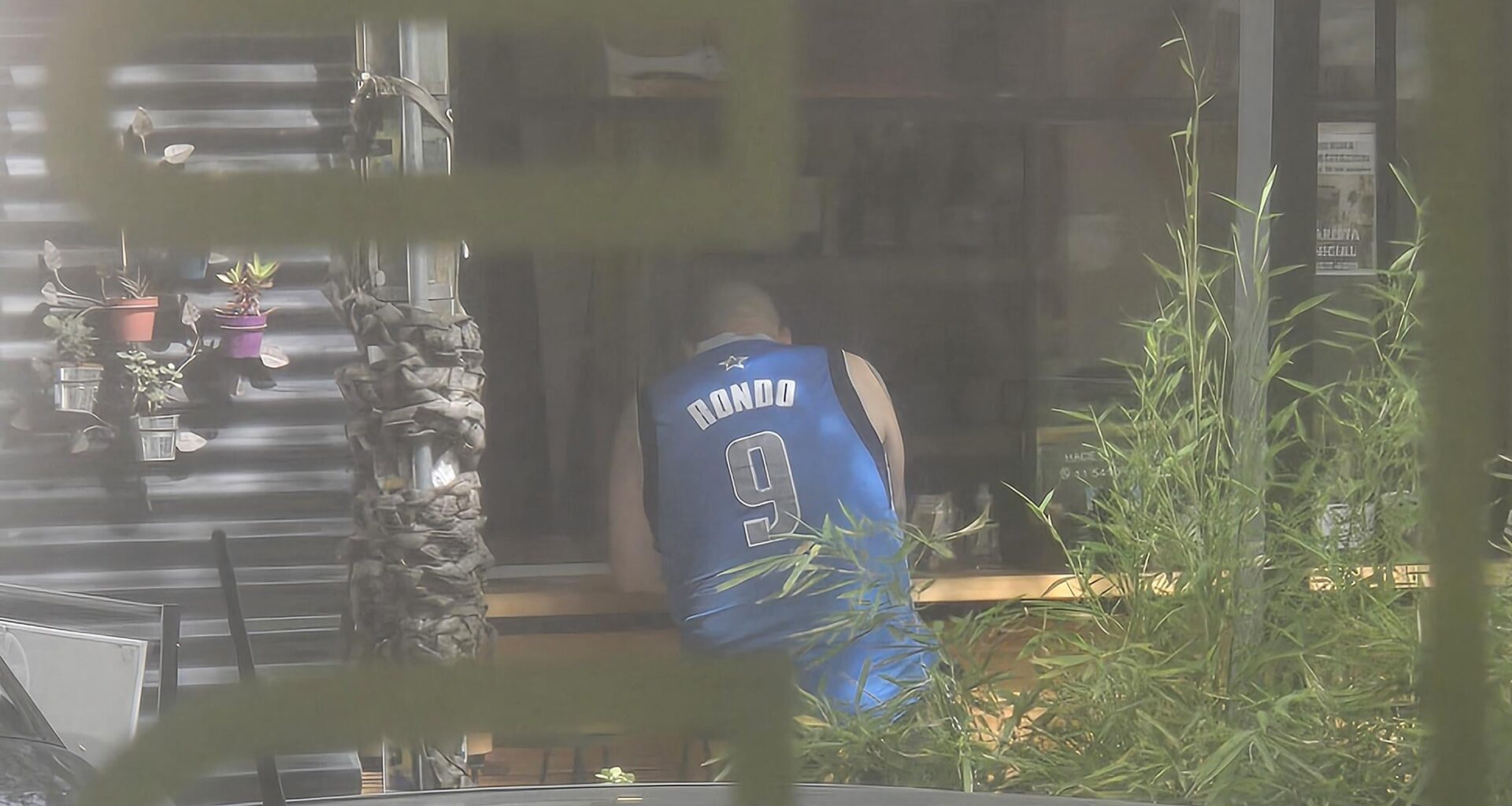 Rondo jersey sighting in Buenos Aires, Argentina. What a somber omen.