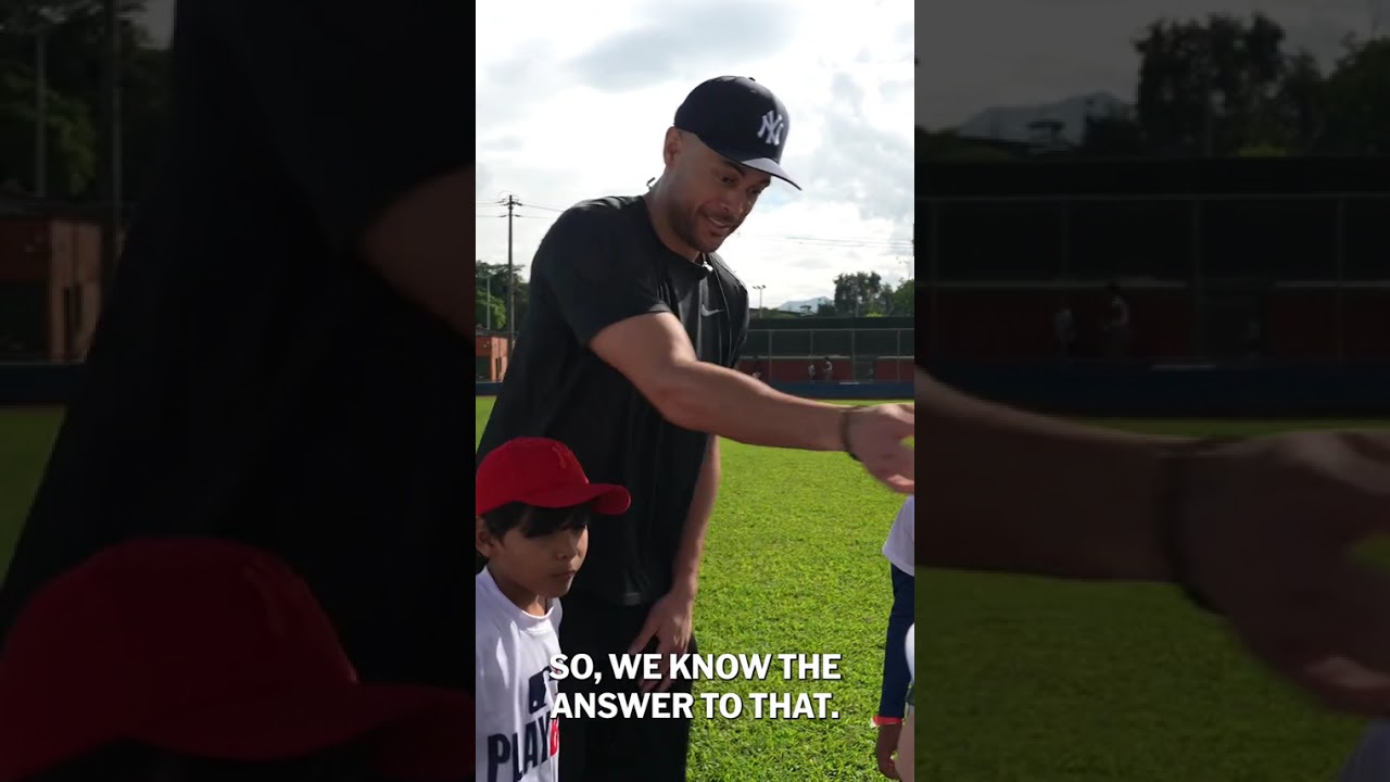 Giancarlo Stanton coaching in Colombia 🇨🇴