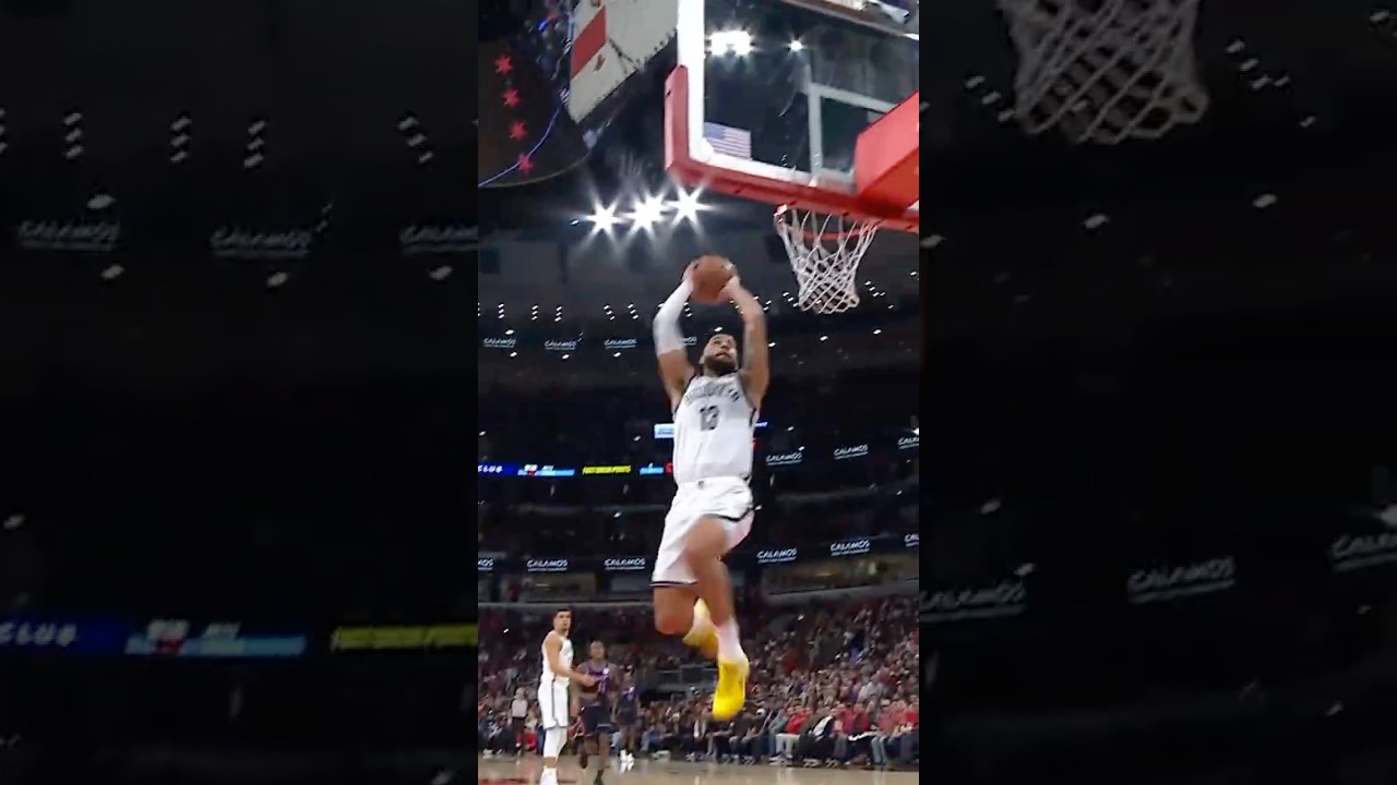 Tyrese Martin showin' off the VERT! 🆙🔥 #nba #dunk #basketball