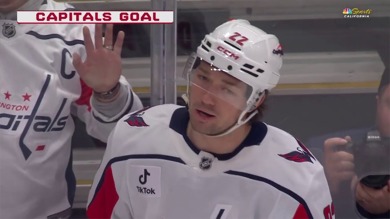 I've never seen someone react to scoring like this lmao