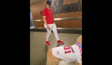 Strider (therapy dog) meets Spencer Strider (pro athlete) 🐶❤️⚾️