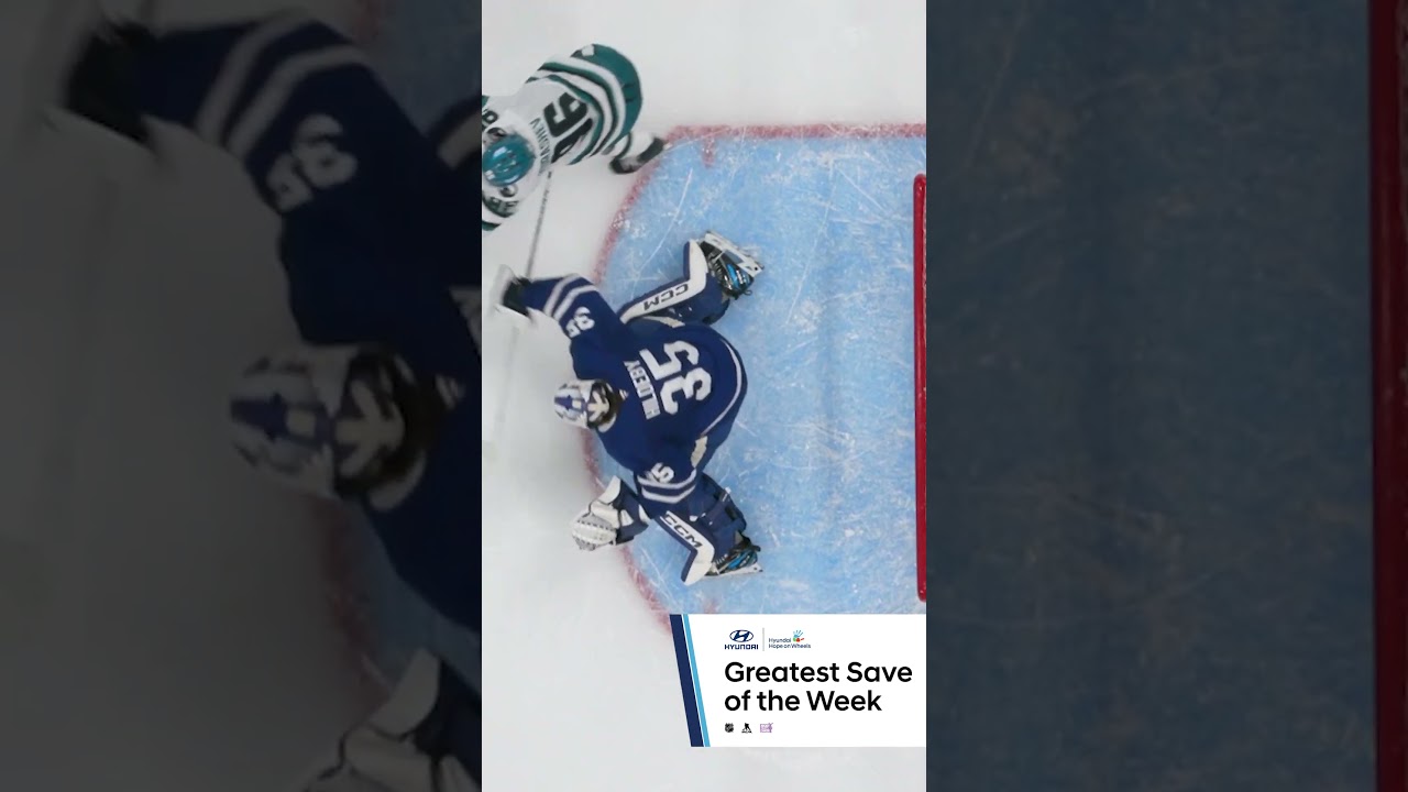 Hildeby reaches back behind him for mind-boggling glove grab  😱👏