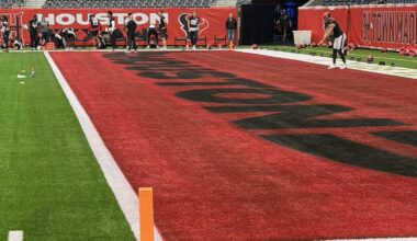 Seems like we are getting Battle Red end zones again!