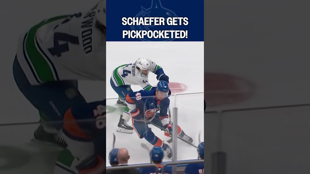 Sherwood Picks Schaefer’s Pocket! 😬👜