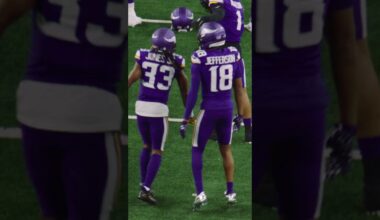 Justin Jefferson, the ultimate teammate 🏈