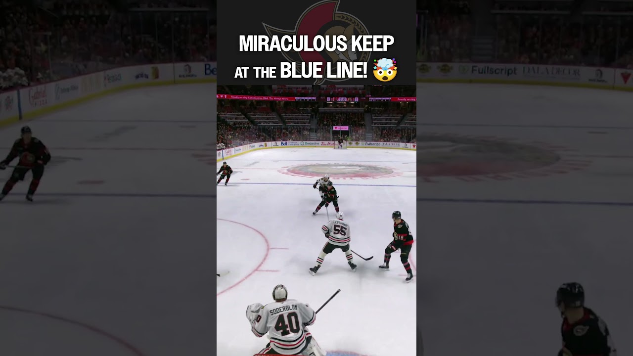 HOW did he keep this play alive!? 😱