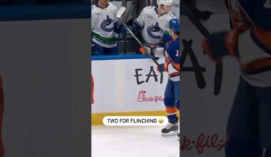 Barzal Had Enough Of Sherwood’s Chirps 🤭