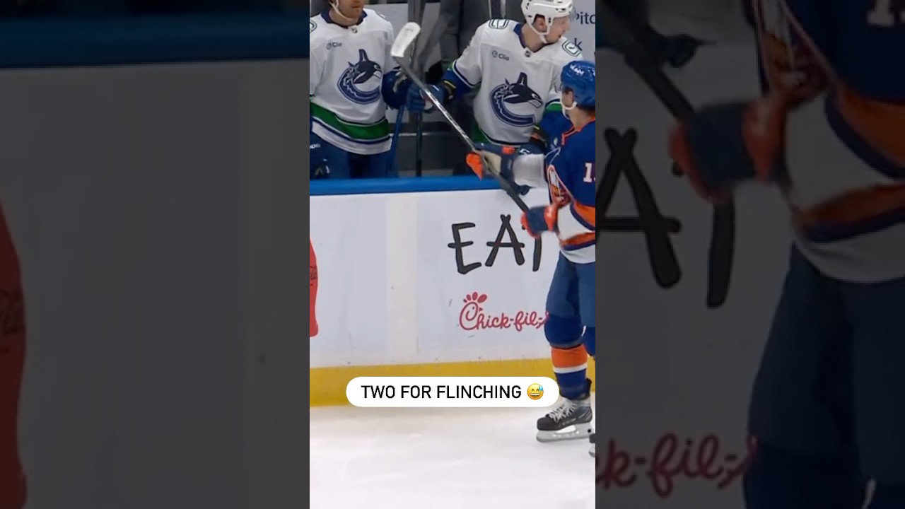 Barzal Had Enough Of Sherwood’s Chirps 🤭