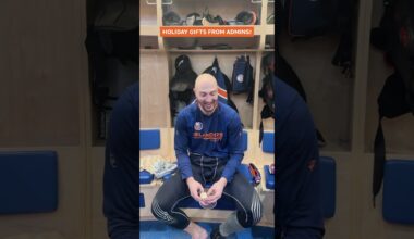 New York Islanders Players Open Presents from Admins