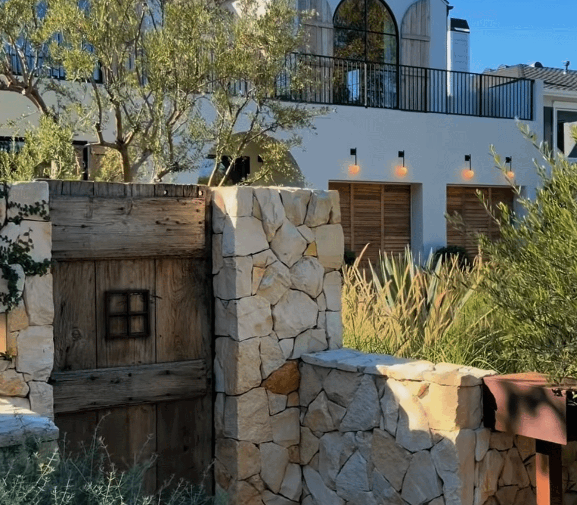 Freddie Freeman Takes Over $1 Million Loss on Studio City Mansion