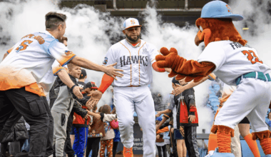 Honus Stands Alone :(