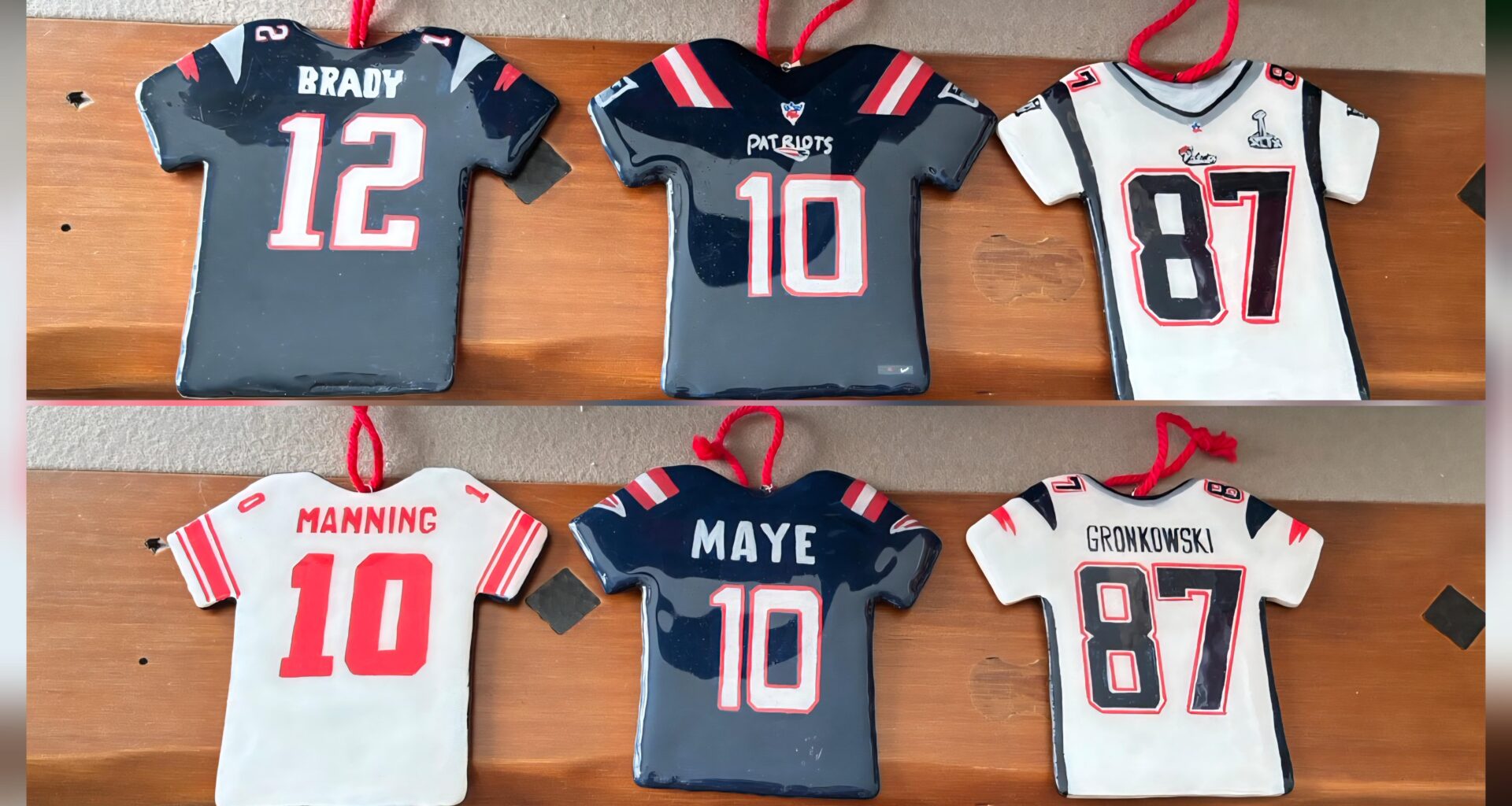 BF is Pats fan so I made him hand-painted clay ornaments for Xmas. I'm a Giants fan tho so I snuck in surprise