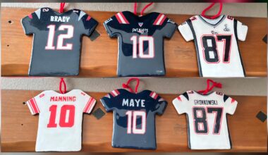 BF is Pats fan so I made him hand-painted clay ornaments for Xmas. I'm a Giants fan tho so I snuck in surprise