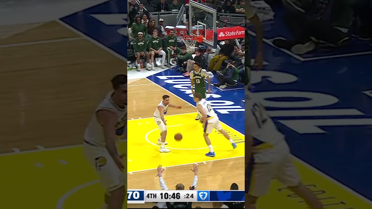 Johnny Furphy Scoops Up Loose Ball & Throws it Down in Transition