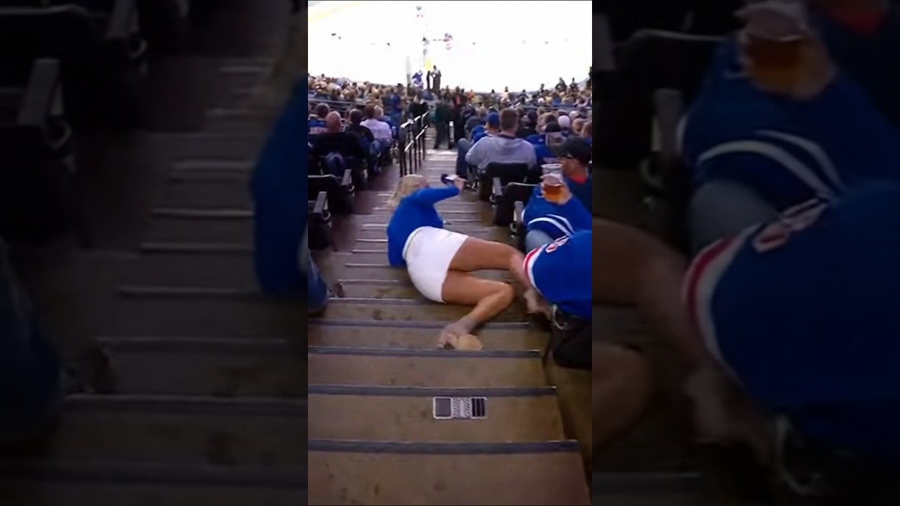 NHL Reporter Fail - Madison Square Garden #nhl #nhlhighlights #newyorkrangers #funnyshorts #funny