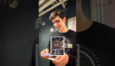 you never know what you'll find in a @toppshoops pack!