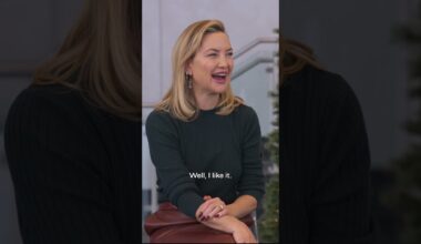 We surprised Kate Hudson & Hugh Jackman with custom movie posters 👀 #shorts #giants #elimanning #nfl