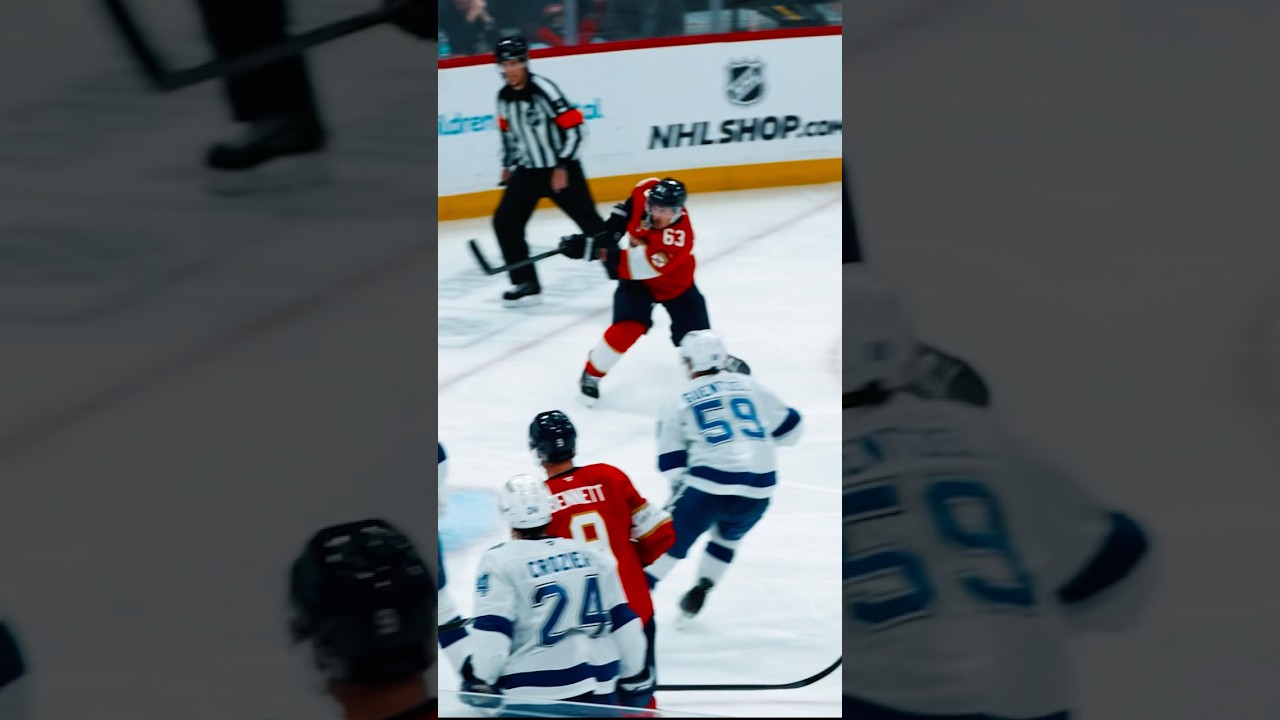 Trying to keep up with that puck movement 😳