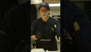 A typical morning in the New York Giants cafeteria 🍳 #shorts #nfl #Giants #nygiants #newyorkgiants