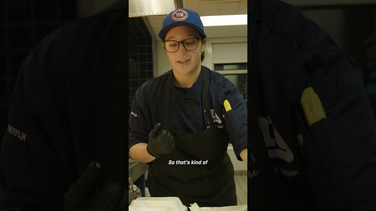 A typical morning in the New York Giants cafeteria 🍳 #shorts #nfl #Giants #nygiants #newyorkgiants