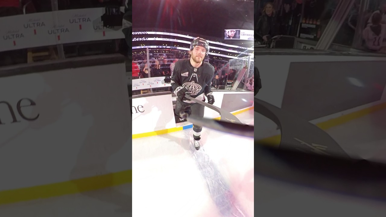 Hat Trick Laf ➡️ First Star Laf 🌟 #lakings #hockey