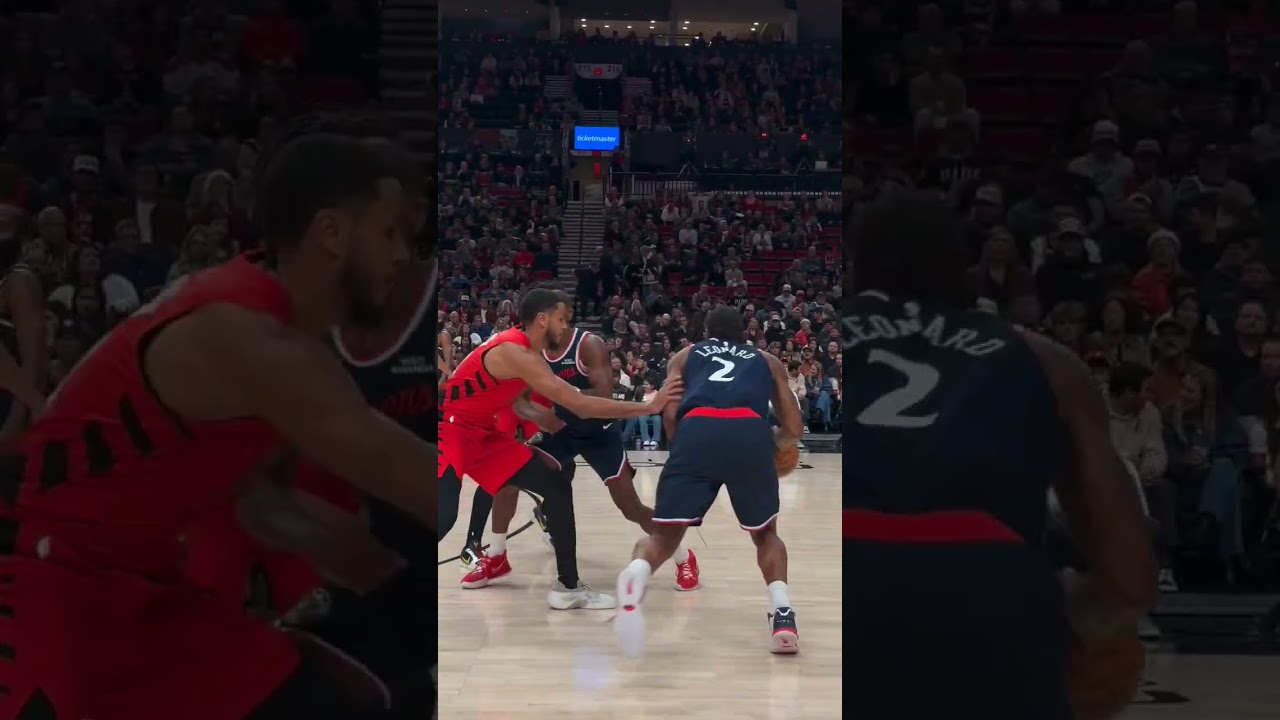 Kawhi finds the open three 🎯