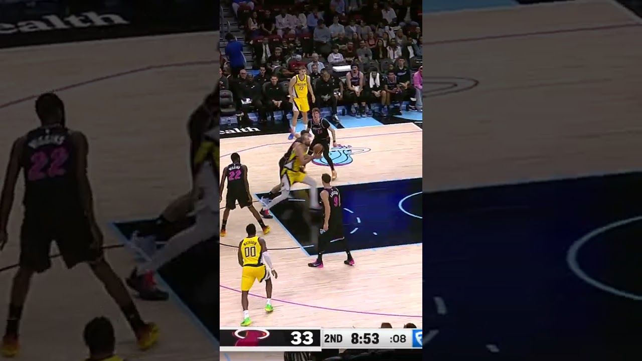 Jay Huff Down the Lane ✈️