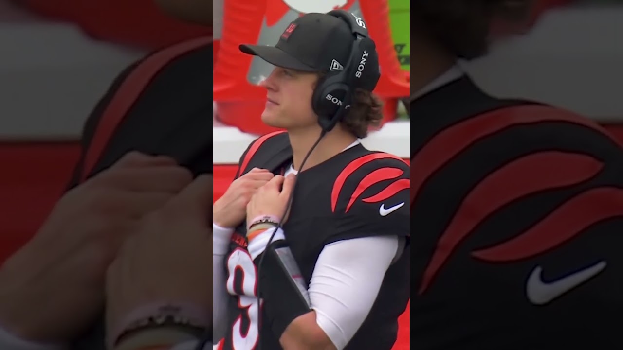 had the whole sideline hyped 😤