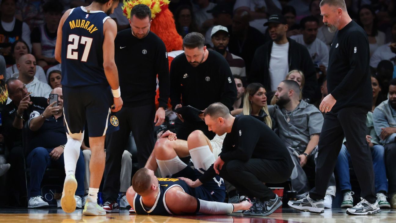 Nuggets' Nikola Jokic to miss 4 weeks with hyperextended knee