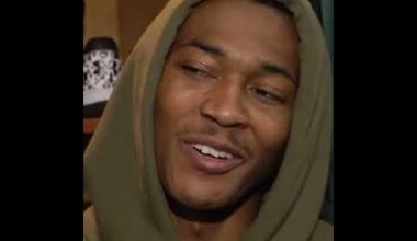 This is easily the most talkative we've seen DeVonta Smith since joining the Eagles 😂🍎🍊🧃