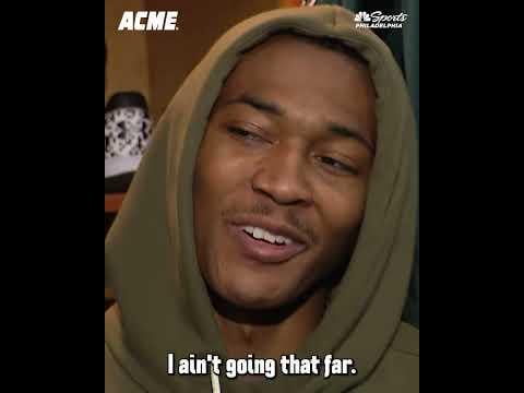 This is easily the most talkative we've seen DeVonta Smith since joining the Eagles 😂🍎🍊🧃