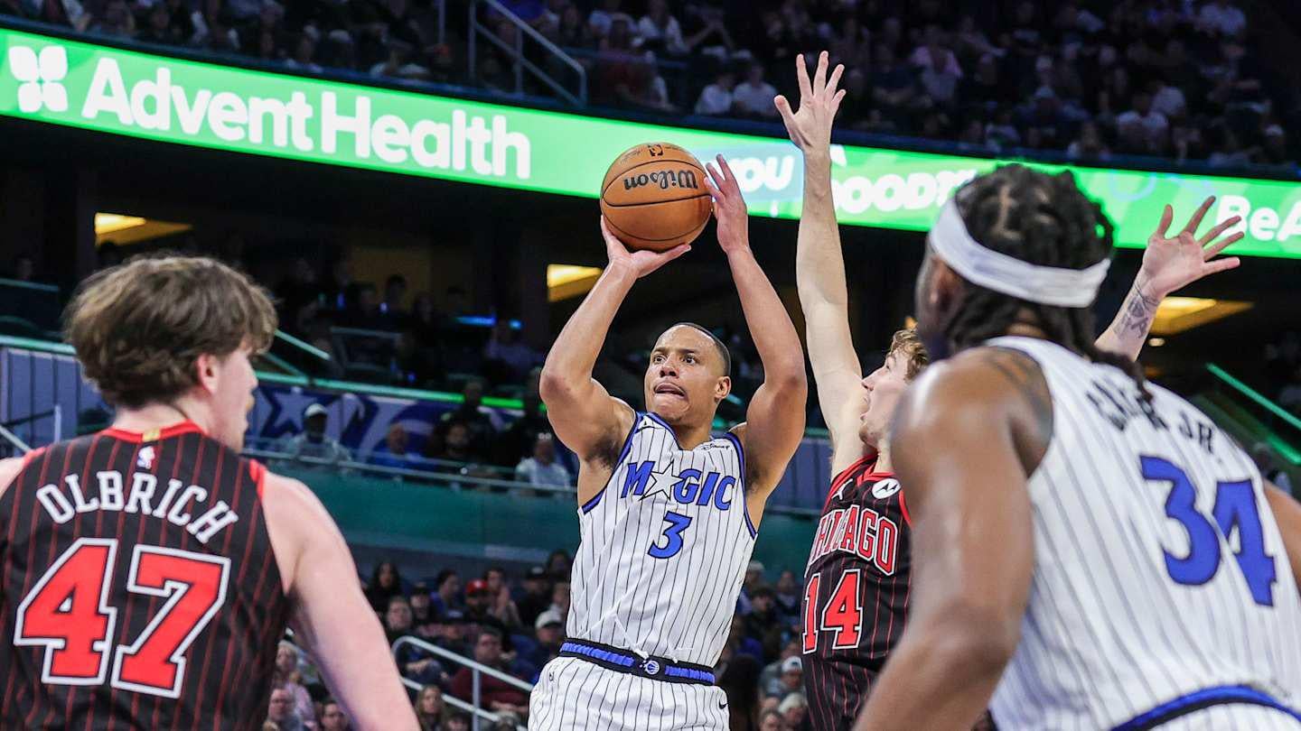 I asked Desmond Bane about achieving a feat Orlando hasn't seen since T-Mac (37 PTS in consecutive games) + With Bane averaging 24 - 5 - 5 -1 on 61% TS% since his buzzer-beater, the floodgates to this Magic Offense are open (from @BeyondTheRK)