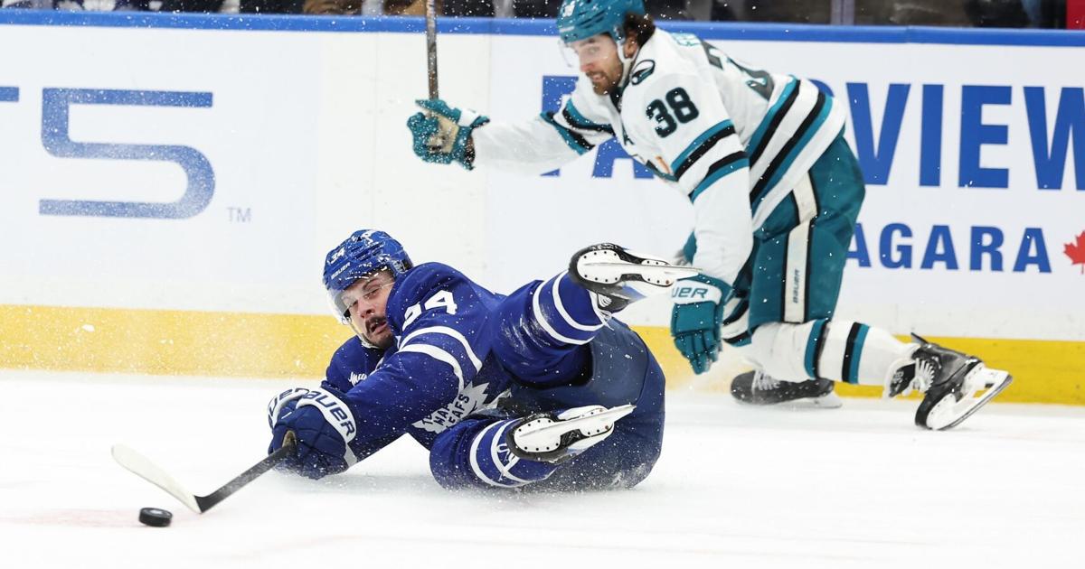 Auston Matthews says he's trying to do the little things for the Maple Leafs, but the little things aren't getting done