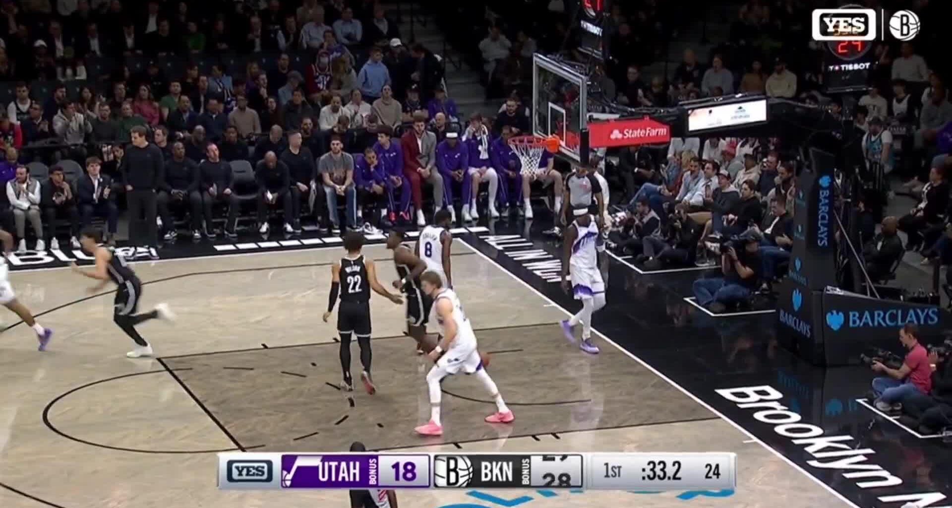 Danny Wolf Dime to Day’ron Sharpe