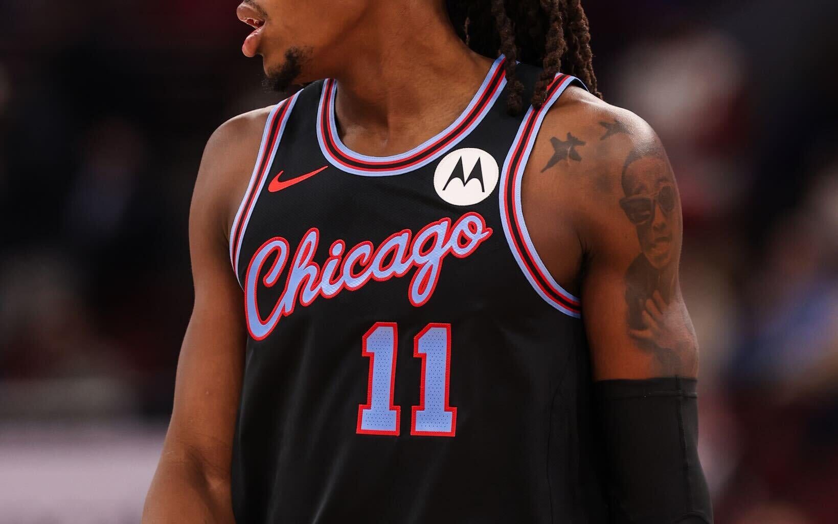 The Motorola patch looks EXTRA big on the City Jerseys.