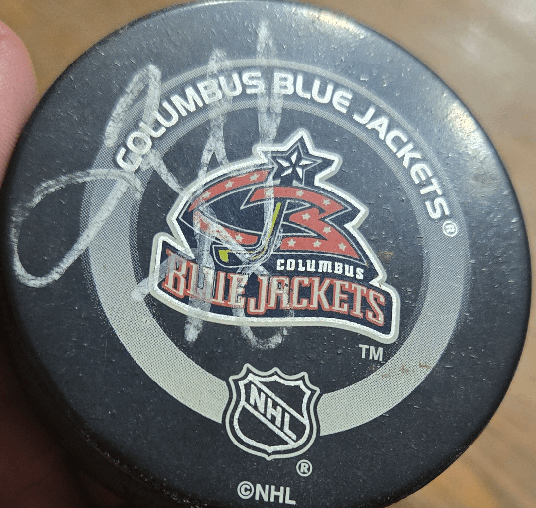 Help identifying a signed puck