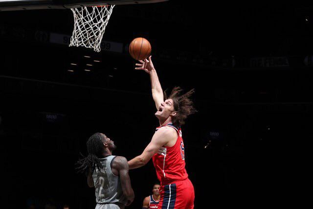 What yall know about 2021 Robin Lopez