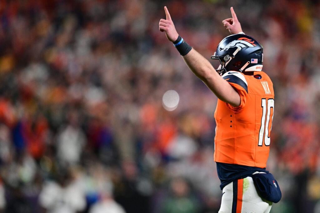 Broncos win AFC West for first time since 2015