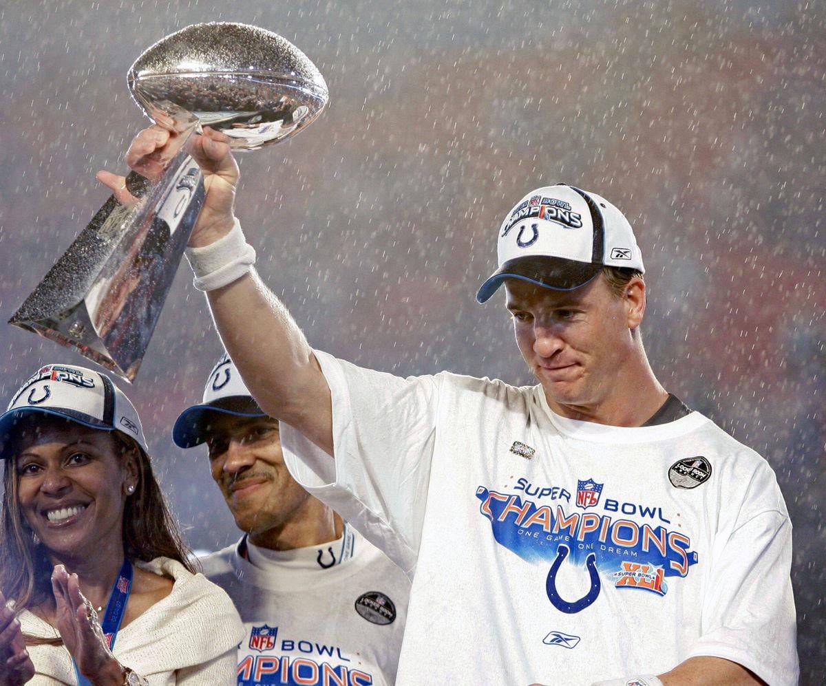 Eli Manning Says He Believed Peyton Was Done After Throwing ‘Worse Than a 13-YO’, Then He Won the MVP